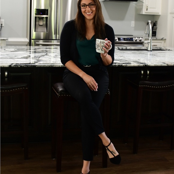 Meet your Posher, Cassandra - Picture 5 of 7